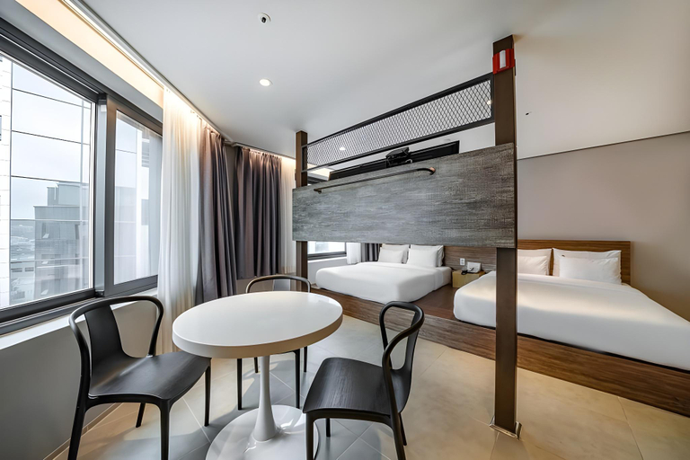 Bedroom 2, Andong Case Hotel, Andong