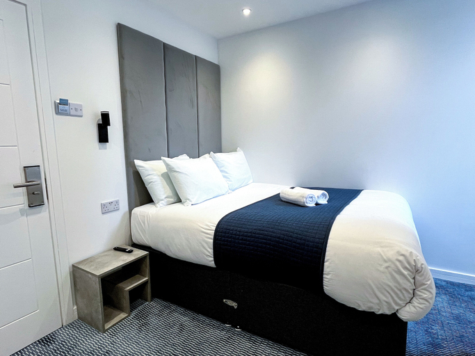 Others 4, Park Inn Palace, Kent