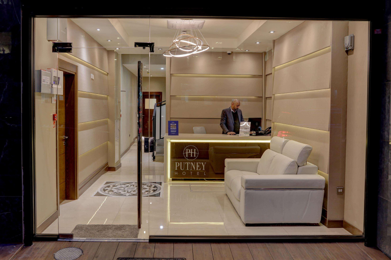 Public Area, Putney Hotel, London