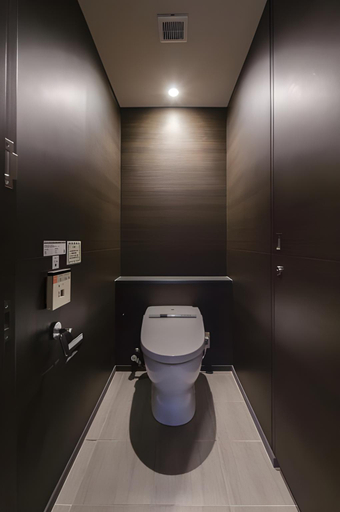 Bathroom 7