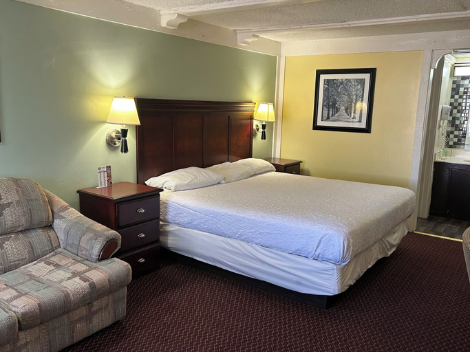 Bedroom 4, Knights Inn Somerset, Somerset