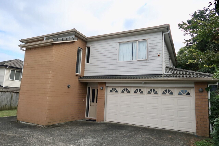 Exterior & Views 2, 5 Bedroom House at 82A Richardson Road, Waitakere