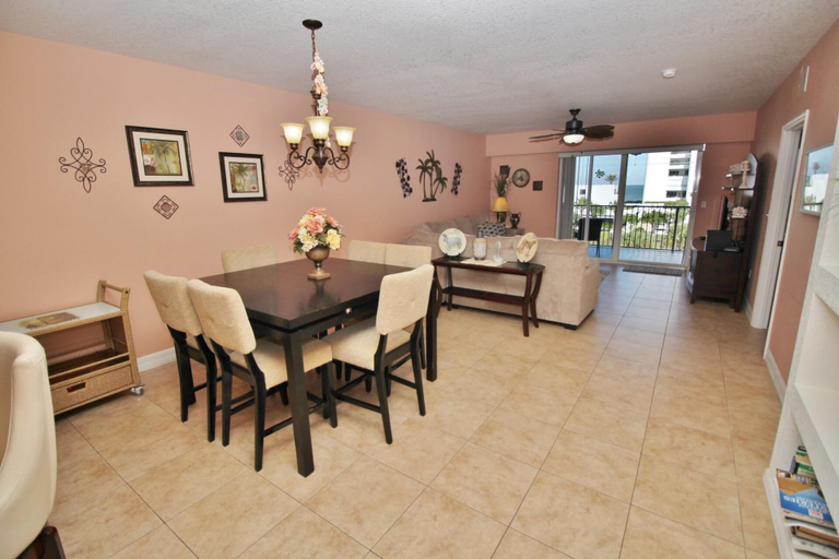 Others 1, Oceanwalk 13-404, Volusia