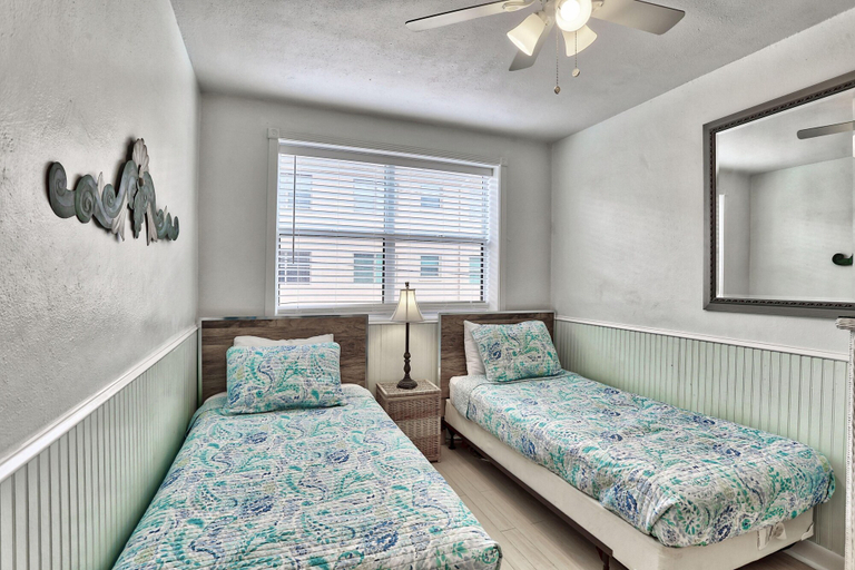 Bedroom 3, Friendly Native 204, Pinellas