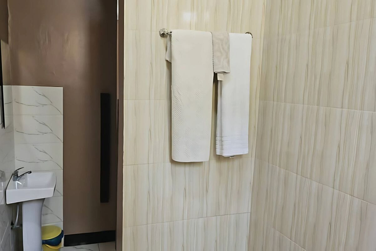 Bathroom, Maggie Rest House, Kinondoni