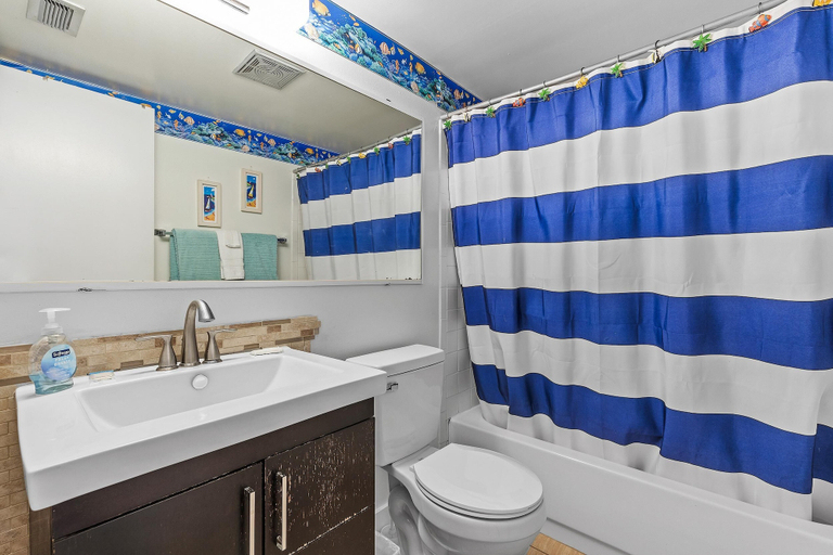 Bathroom 4, Colony Beach Club 121, Volusia