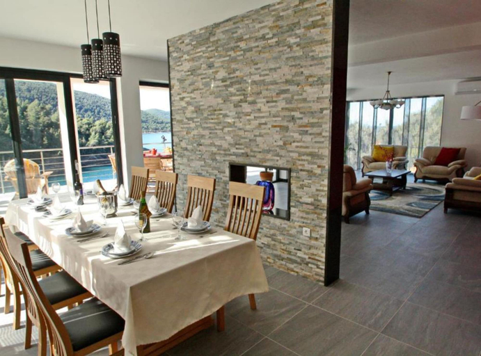 Food & Drinks 4, Villa Lukrecia -Stunning Sea View Retreat, Blato