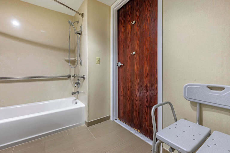 Bathroom 4, Comfort Suites Visalia Convention Center, Tulare