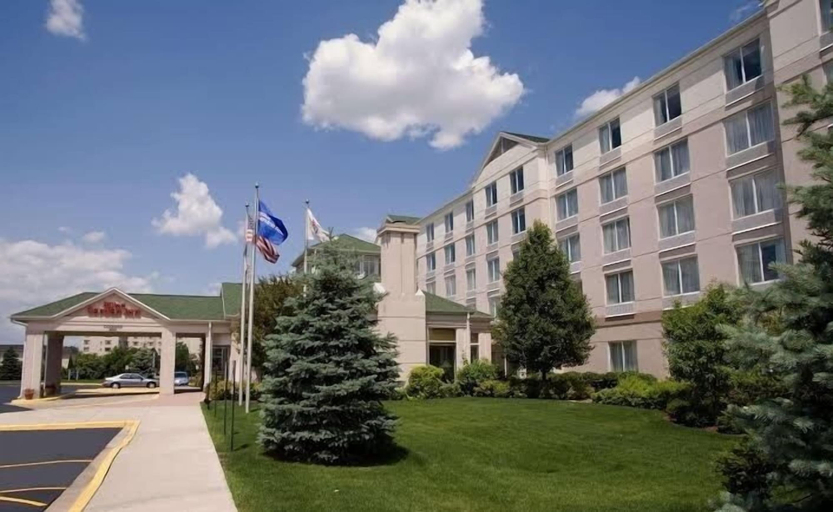 Exterior & Views, Hilton Garden Inn Chicago / Oak Brook, Dupage
