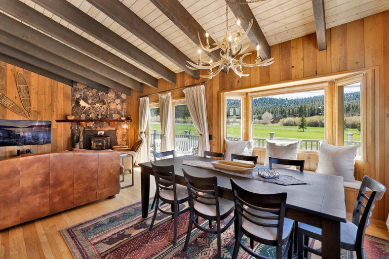 Dining Room 4