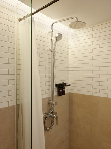 Bathroom 28
