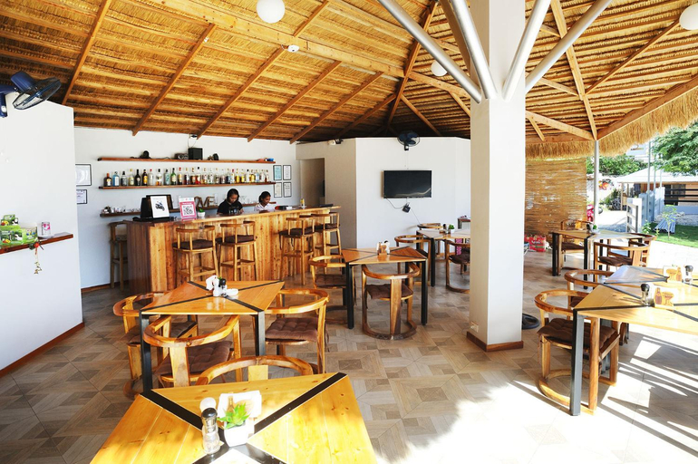 Food & Drinks 4, Tamarind, Panglao