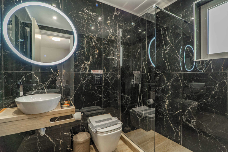 Bathroom 3, Rhoe Seaside Apartments, Crete