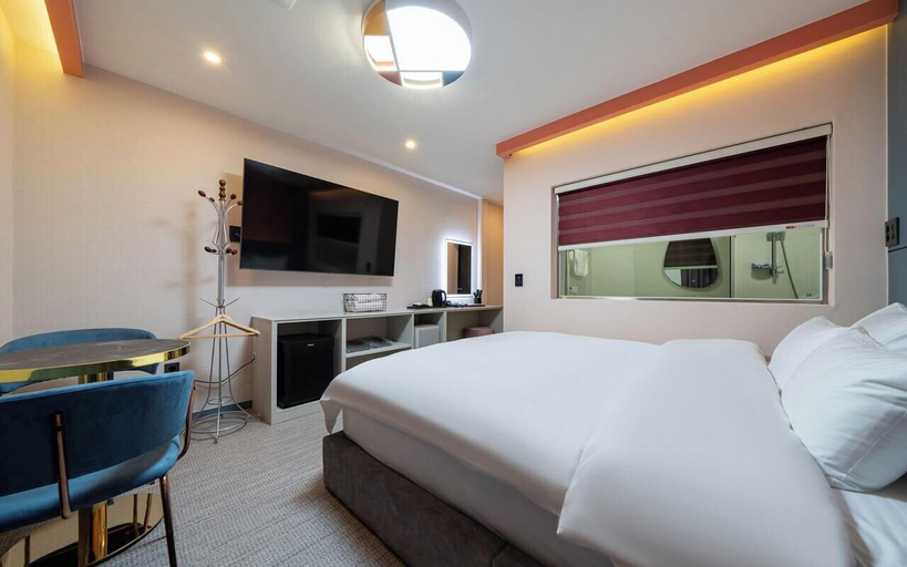 Others 5, peach motel, Wonju