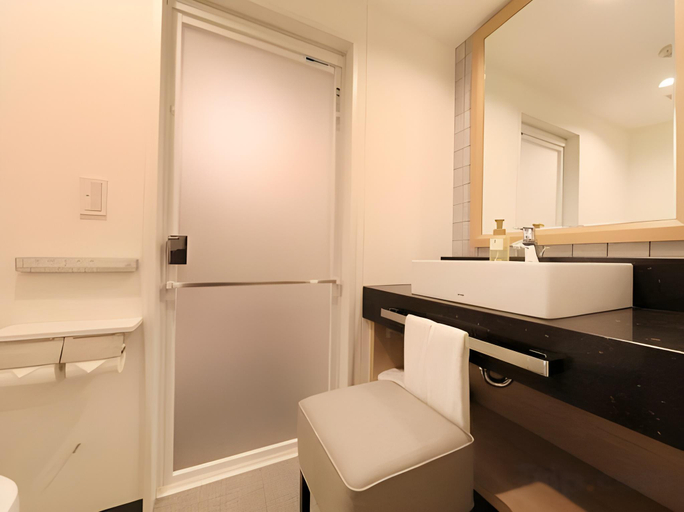 Bathroom 8