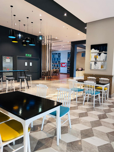 Food & Drinks 2, Country Inn & Suites By Migrolino, Lucknow