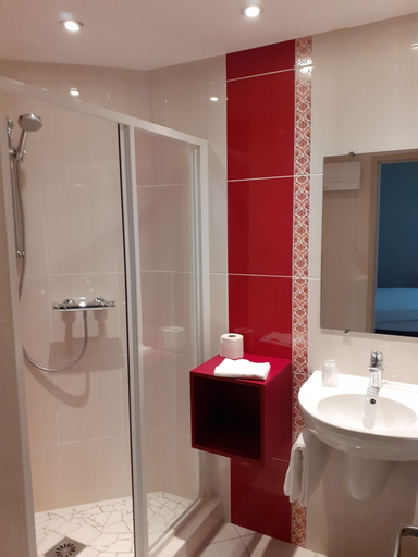 Bathroom 3, Hotel du Nord, Saône-et-Loire
