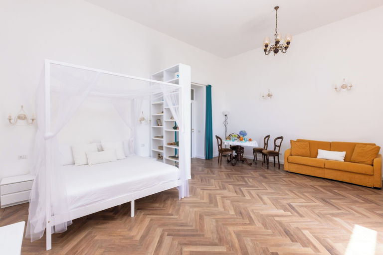 Bedroom 2, Lux Aurea, Napoli