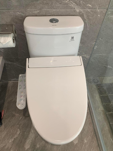 Bathroom 16