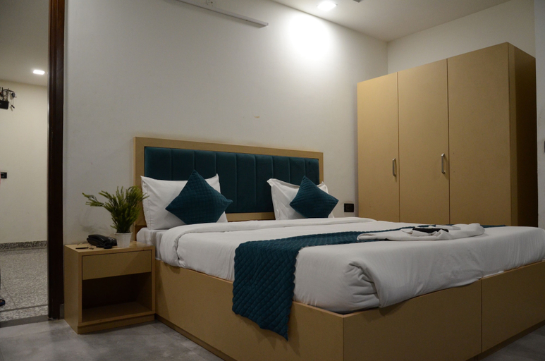 Bedroom 2, Leaf Studio Hospitalities Near Medanta, Gurgaon