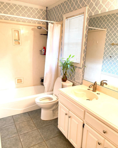 Bathroom 3, Homestayy, Denton