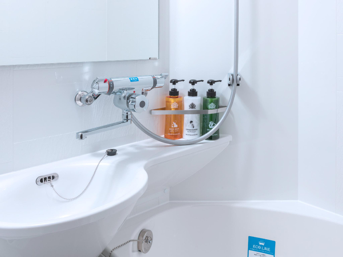 Bathroom 7