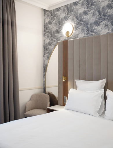 Bedroom 2, Hôtel Margaux, Marne