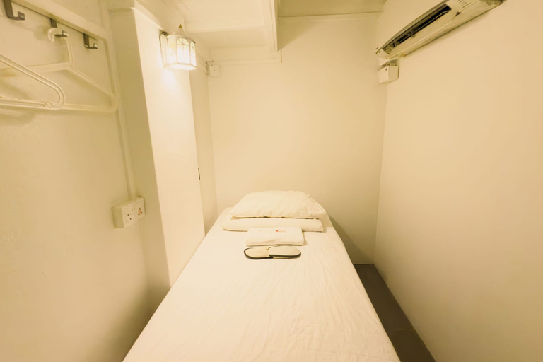 Others 5, Blanc Inn, Singapore