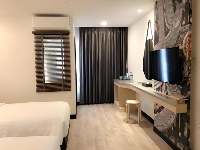 Bedroom 12