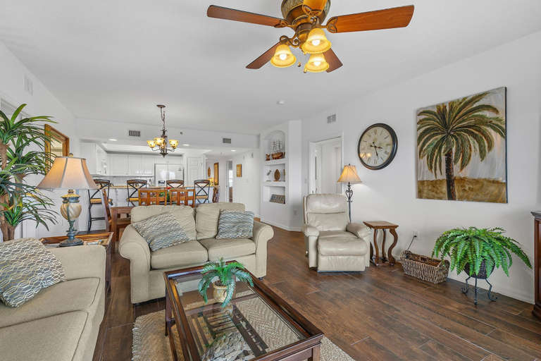 Others 1, Oceanwalk 9-604, Volusia
