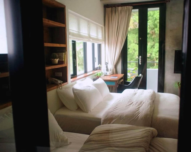 Others 4, TysonB&B, Nantou