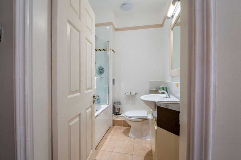 Bathroom 3, Hall Garth Hotel Darlington, Sure Collection by BW, Darlington
