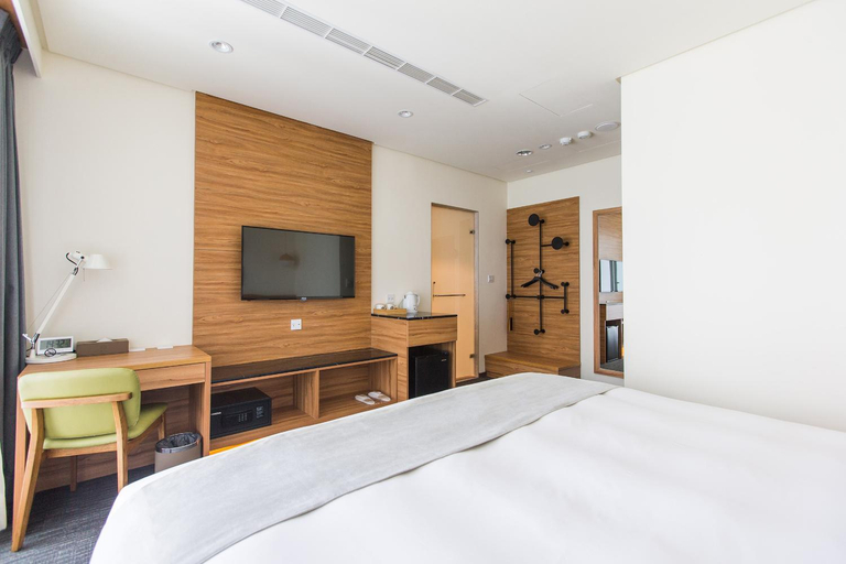 Bedroom 2, Sun Dialogue Hotel, Chiayi City