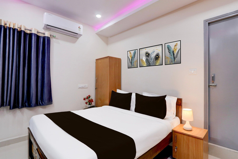 Room 4, Classic Sri Balaji Grand, Hyderabad