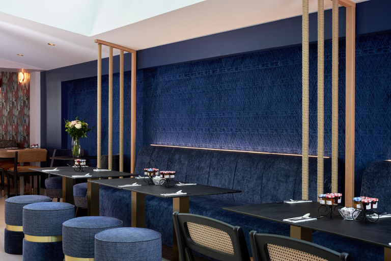 Food & Drinks 5, Hotel Tourisme Avenue, Paris