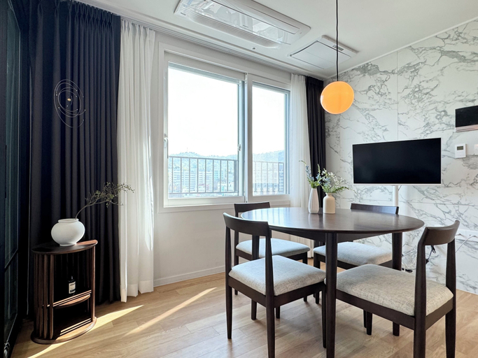 Dining Room 2