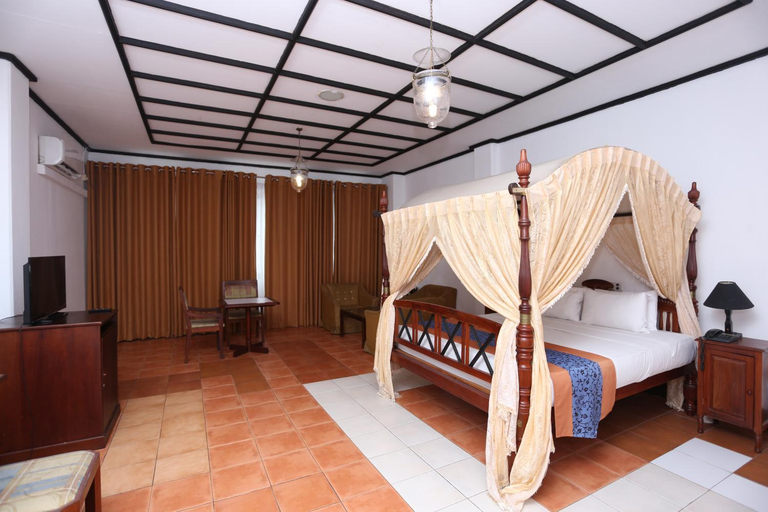 Bedroom 2, Grand Oriental Hotel, Colombo
