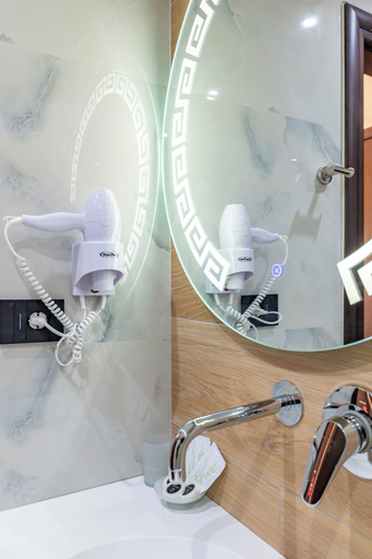 Bathroom 4, Hotel Heksamil, Sarandës
