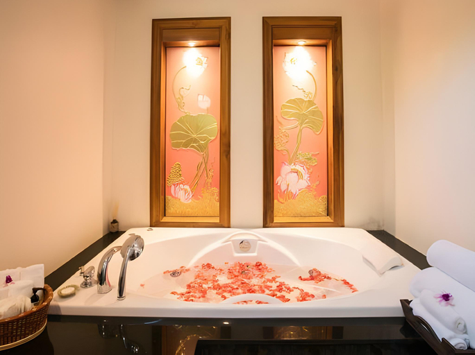 Bathroom 5, Pingviman Hotel, Muang Chiang Mai
