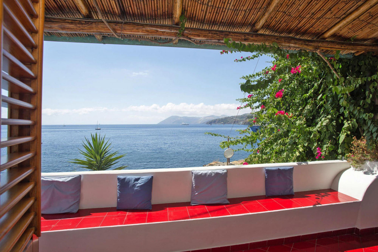 Others 2, Apartment on Lipari with Stunning Sea View, Messina