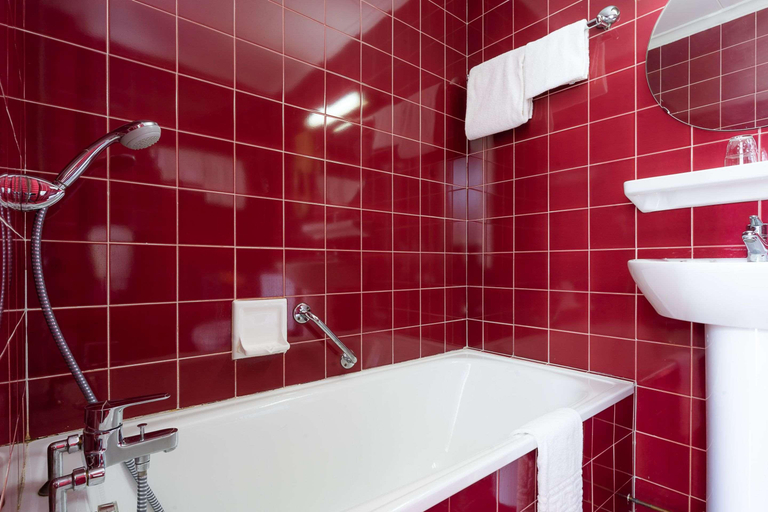 Bathroom 4, Hotel Du Helder, Rhône