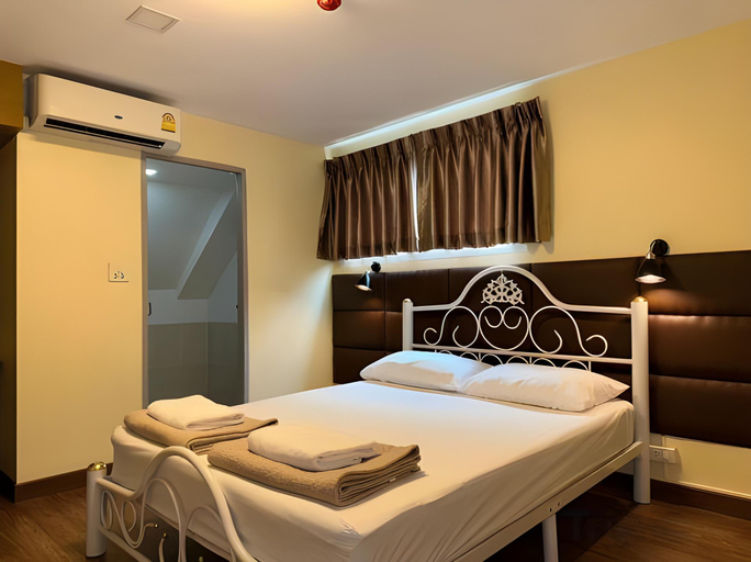 Bedroom 14