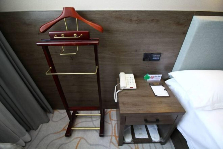 Bedroom 3, Peoples Hotel, Lanzhou