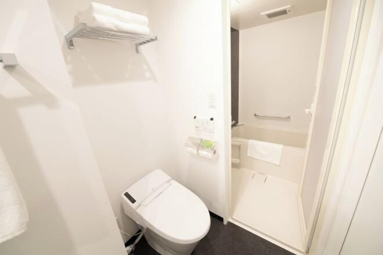 Bathroom 30