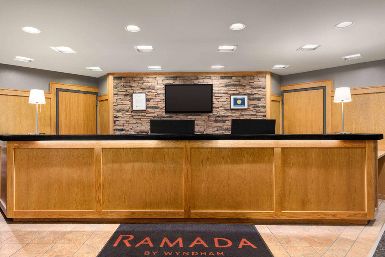 Public Area 2, Ramada by Wyndham Alpena, Alpena