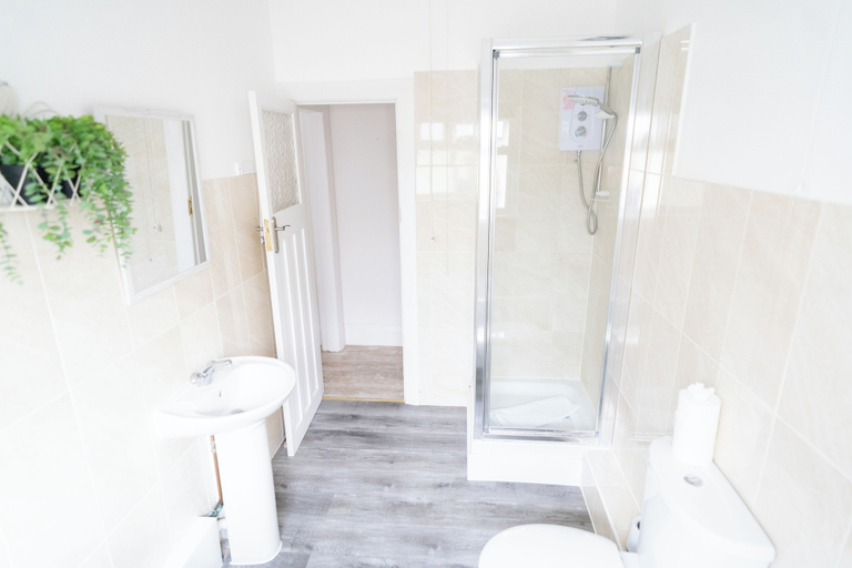 Bathroom 4, Stunning 3 Bed Home in Sandbanks, Poole