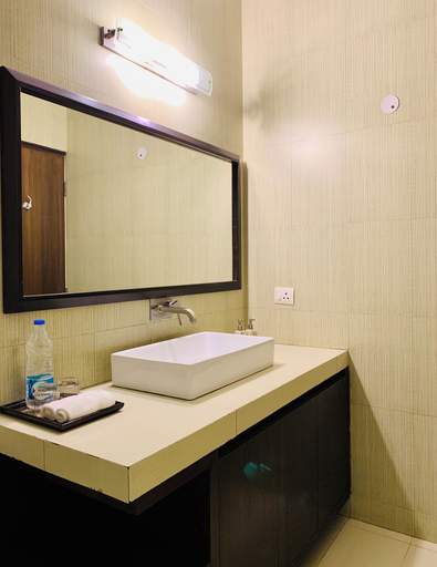Bathroom 11