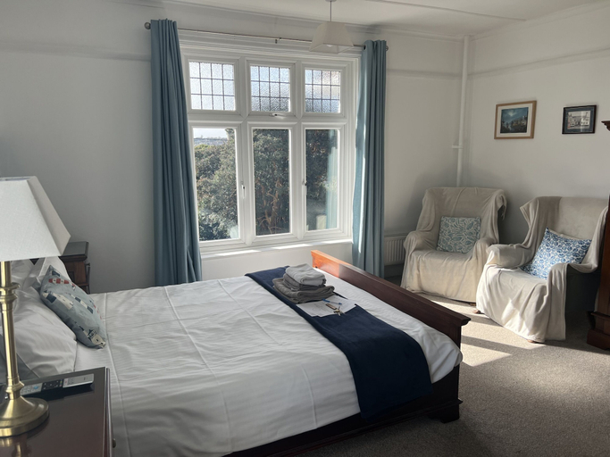 Bedroom 2, Gwyndra House B&B, Cornwall