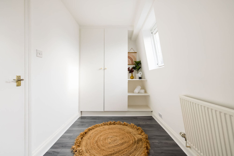 Others 4, Stylish 2 Bedroom Apartment - Shepherd s Bush, London