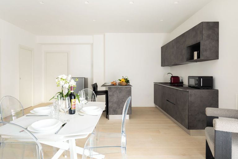 Others 5, YourHome - Aranci Prestige, Napoli